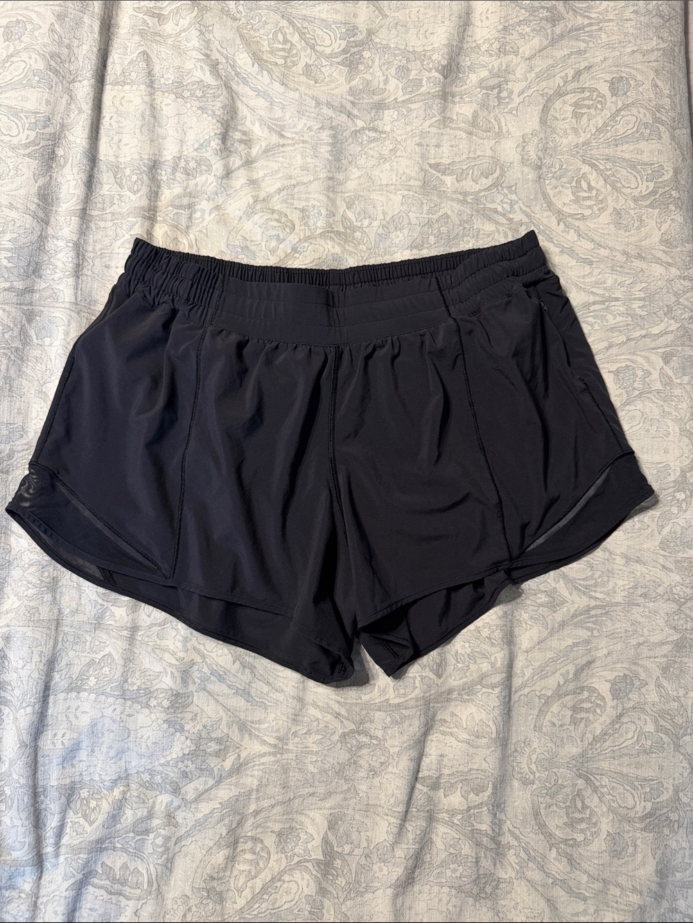 lululemon athletica Black Women's Hotty Hot Athletic Shorts with Elastic Waist